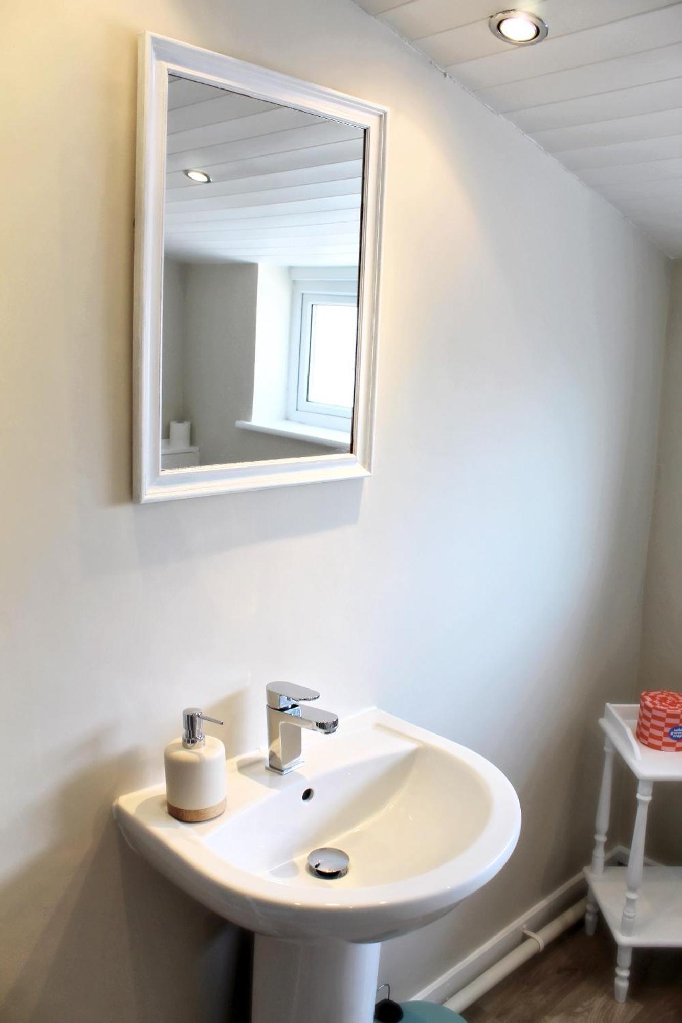 Cosy Cottage In Mersea - Walking Distance To Beach And Town Уест Мърси Екстериор снимка