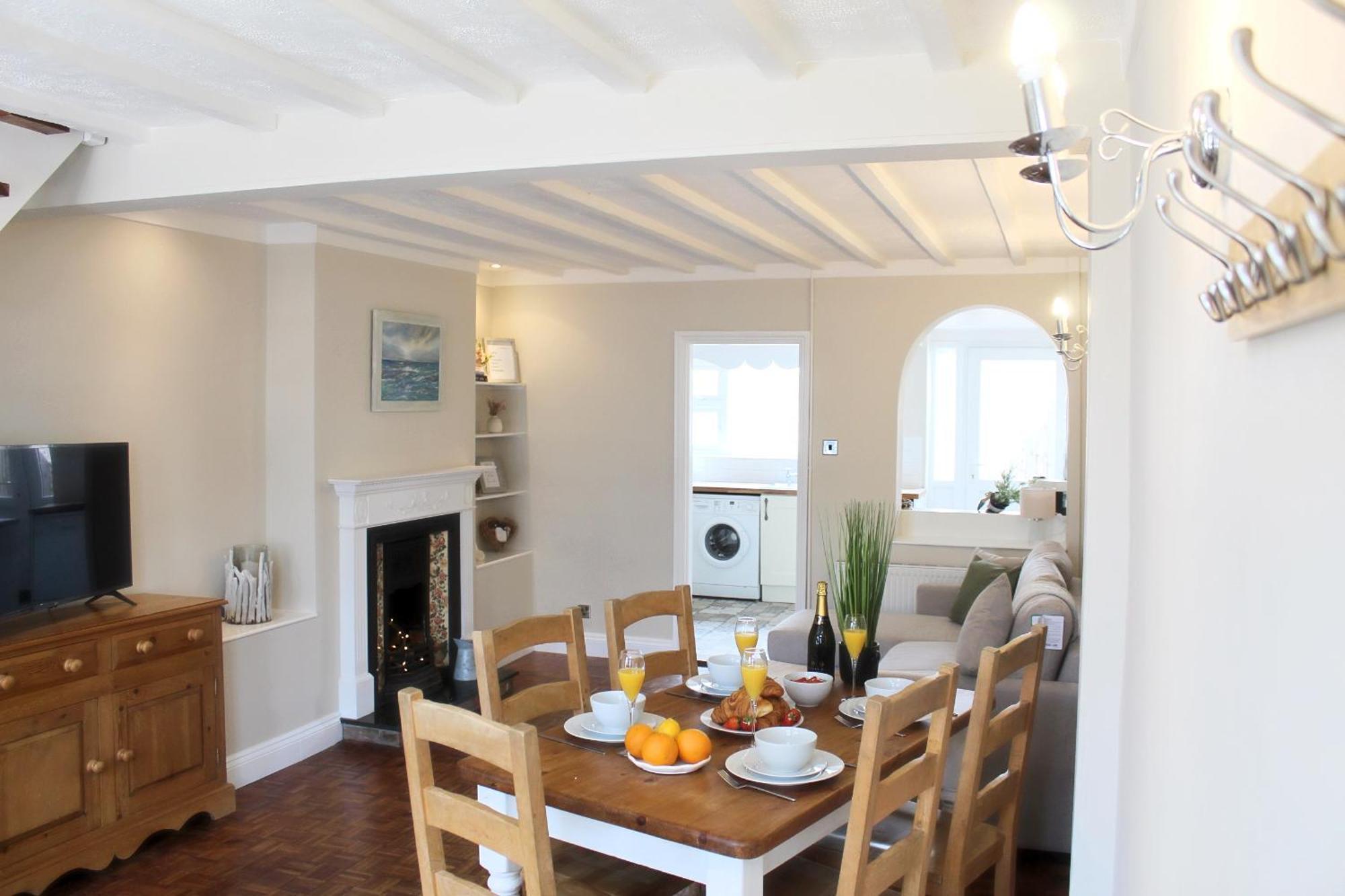 Cosy Cottage In Mersea - Walking Distance To Beach And Town Уест Мърси Екстериор снимка