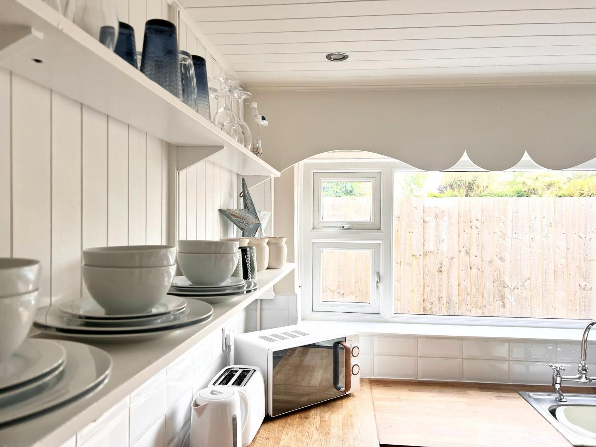 Cosy Cottage In Mersea - Walking Distance To Beach And Town Уест Мърси Екстериор снимка