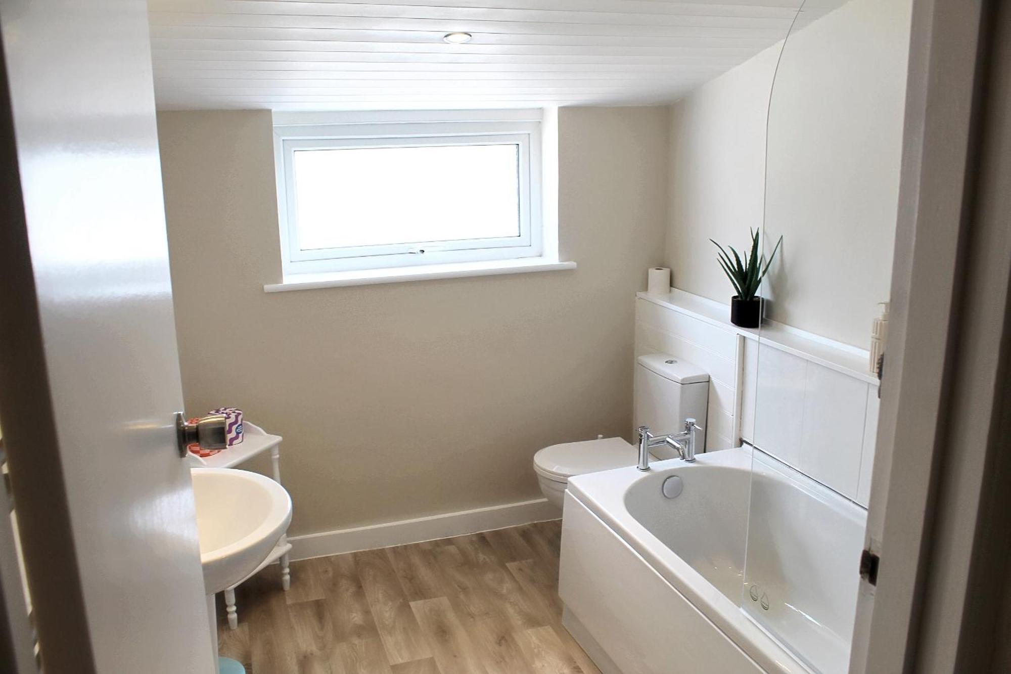Cosy Cottage In Mersea - Walking Distance To Beach And Town Уест Мърси Екстериор снимка